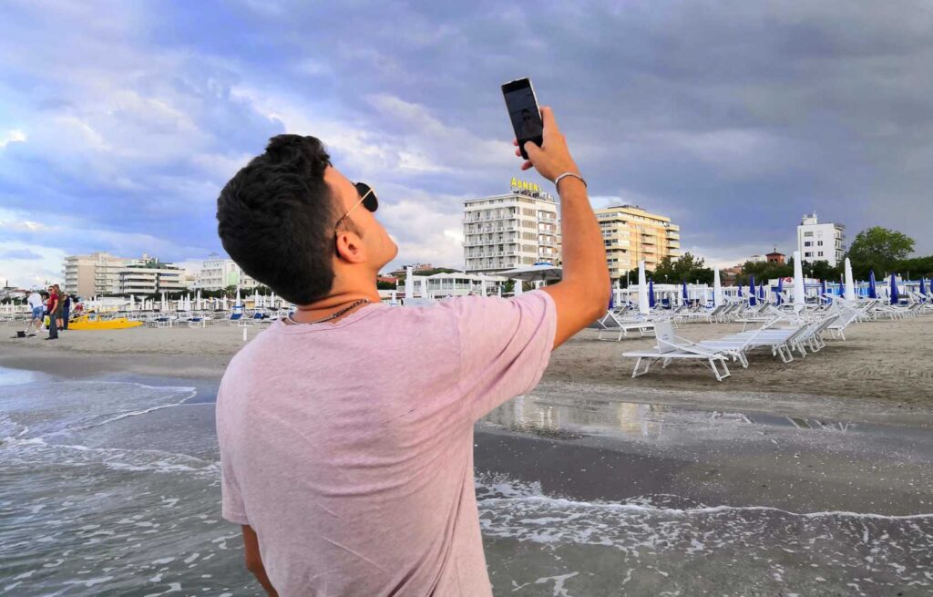 tendenze social selfie smatphone instagram facebook